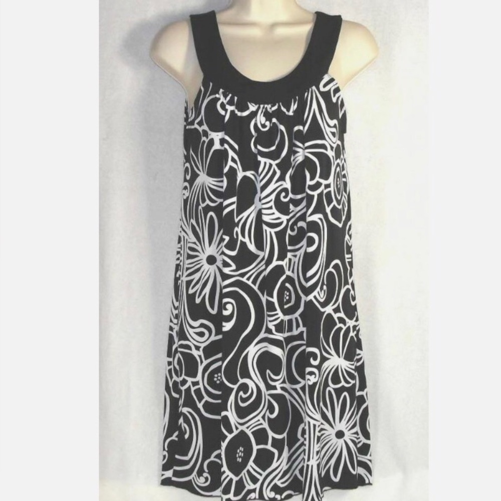 RUBY ROX dress sz 3 Loose Fit Black White Floral